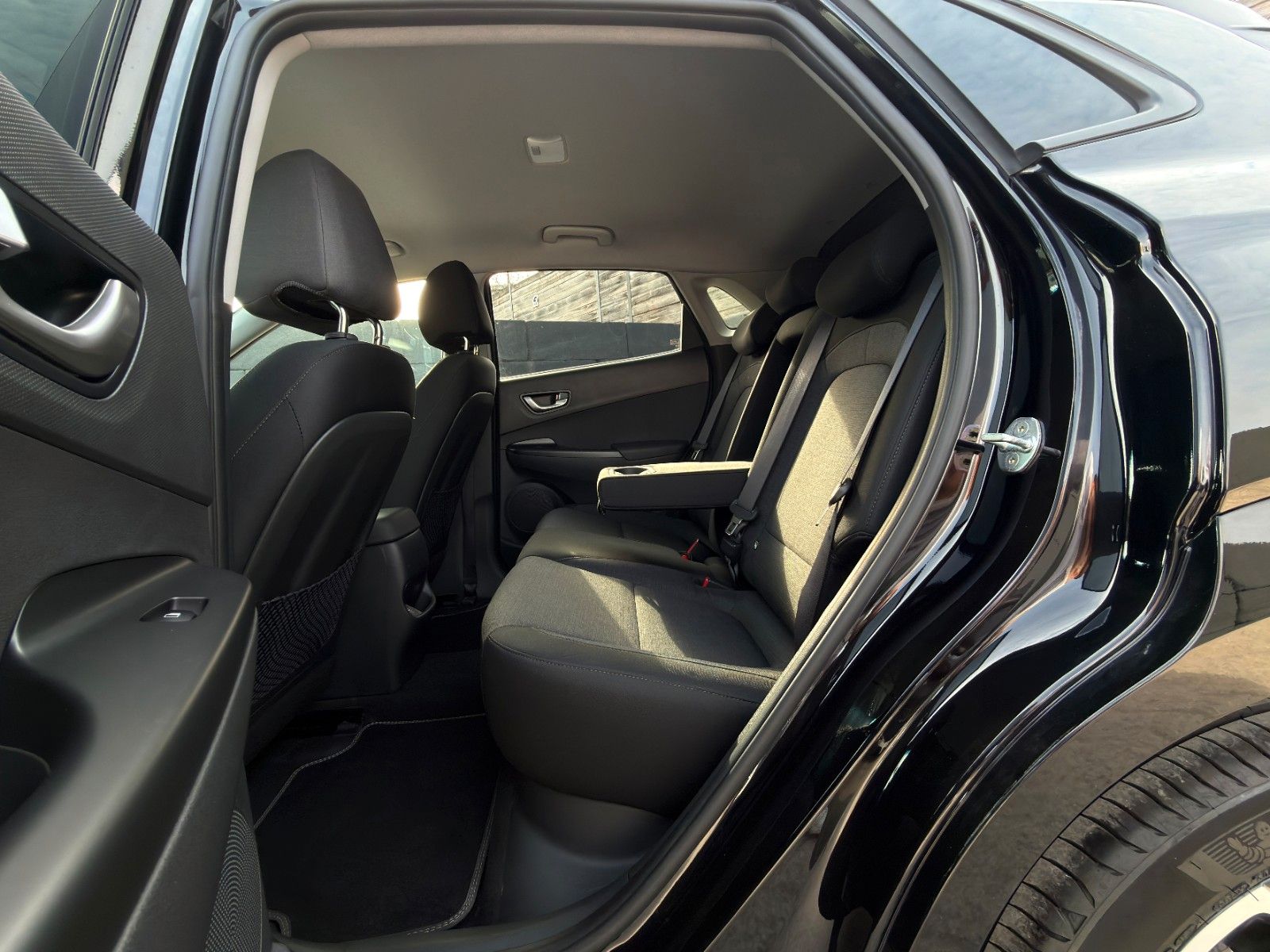 Fahrzeugabbildung Hyundai KONA E Trend KRELL LED NAV CAM ACC PDC CarPlay