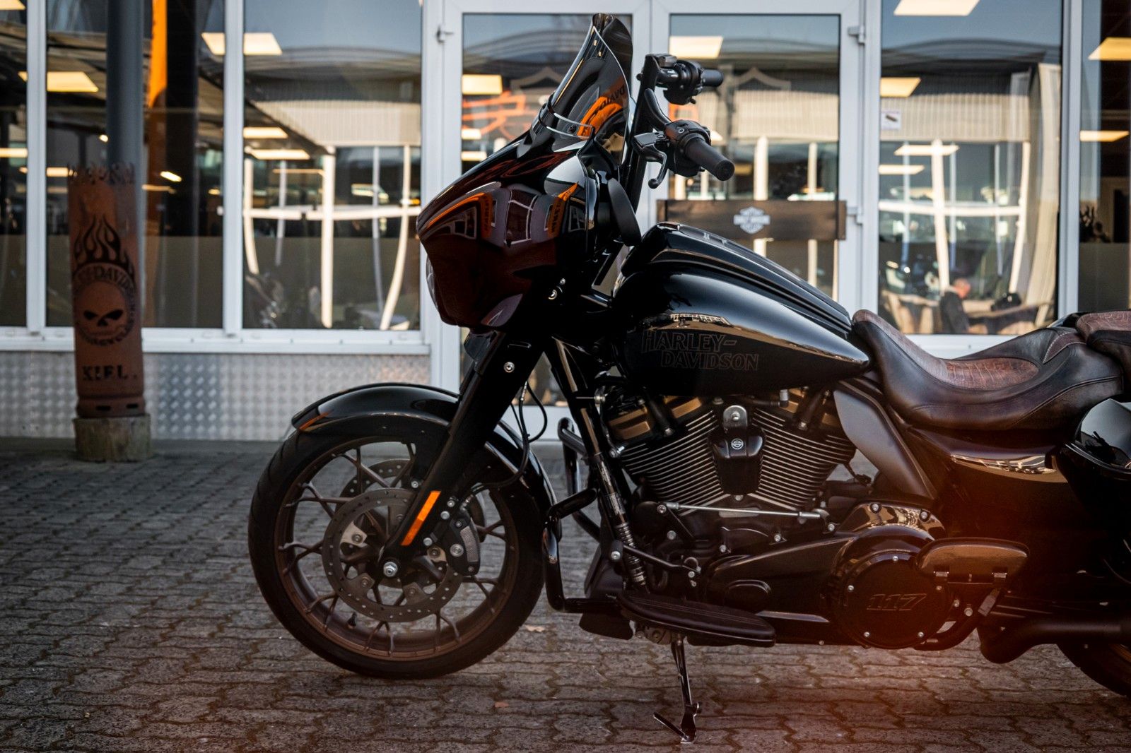 Fahrzeugabbildung Harley-Davidson FLHXST STREET GLIDE ST 117 - Kesstech -