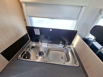 Sunlight Sub TS 67 8G Autom. Fahrradträger Hubbett