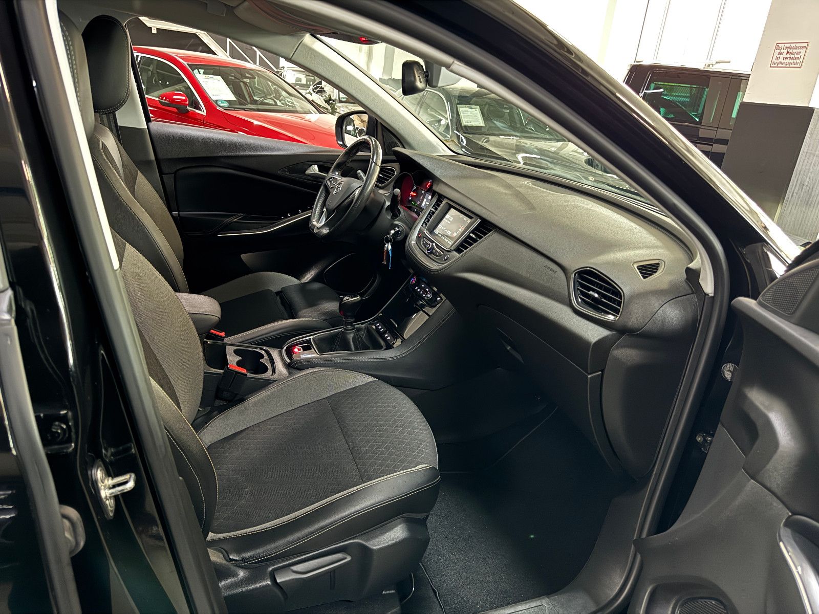 Fahrzeugabbildung Opel Grandland (X) SPORTPAKET & DESIGN LINE AHK LED+