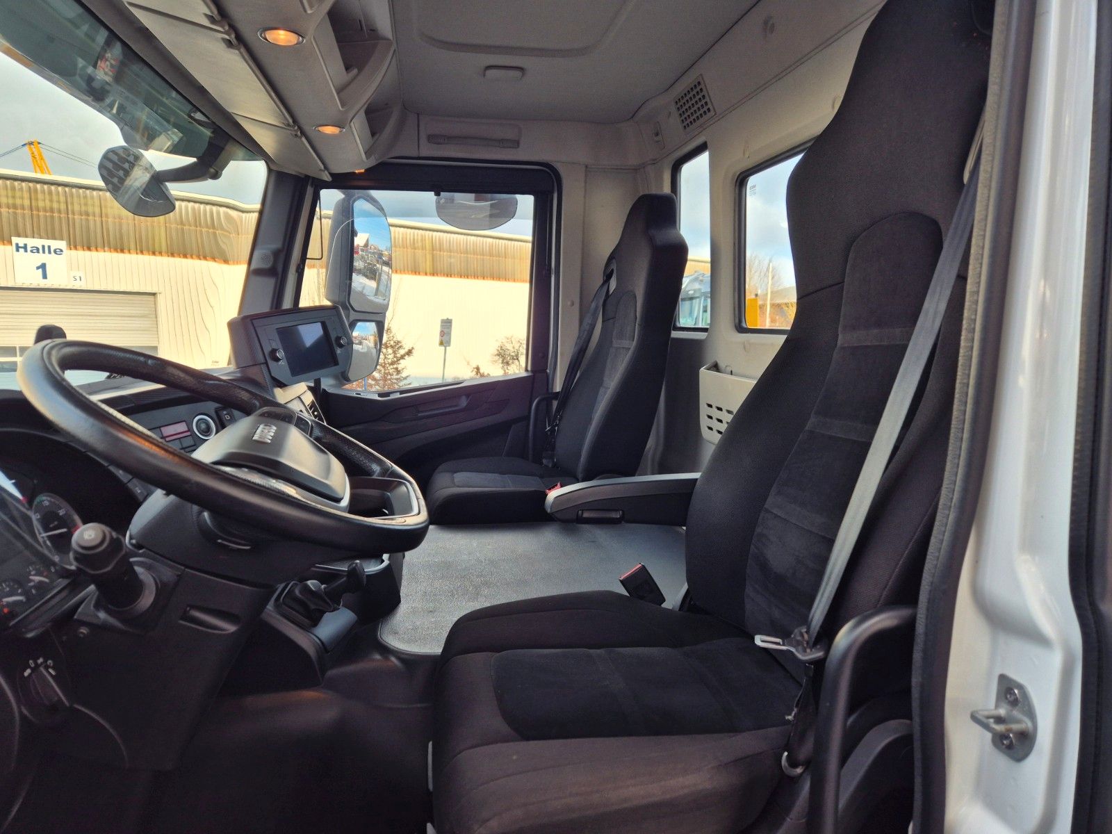 Fahrzeugabbildung Iveco X-Way 480 8x4 Abrollkipper