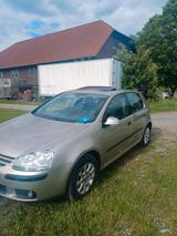 Volkswagen vw Golf v 5  Motor 1.6  Welche Baujahr 2004 - Volkswagen Golf aus 2004: 1.6