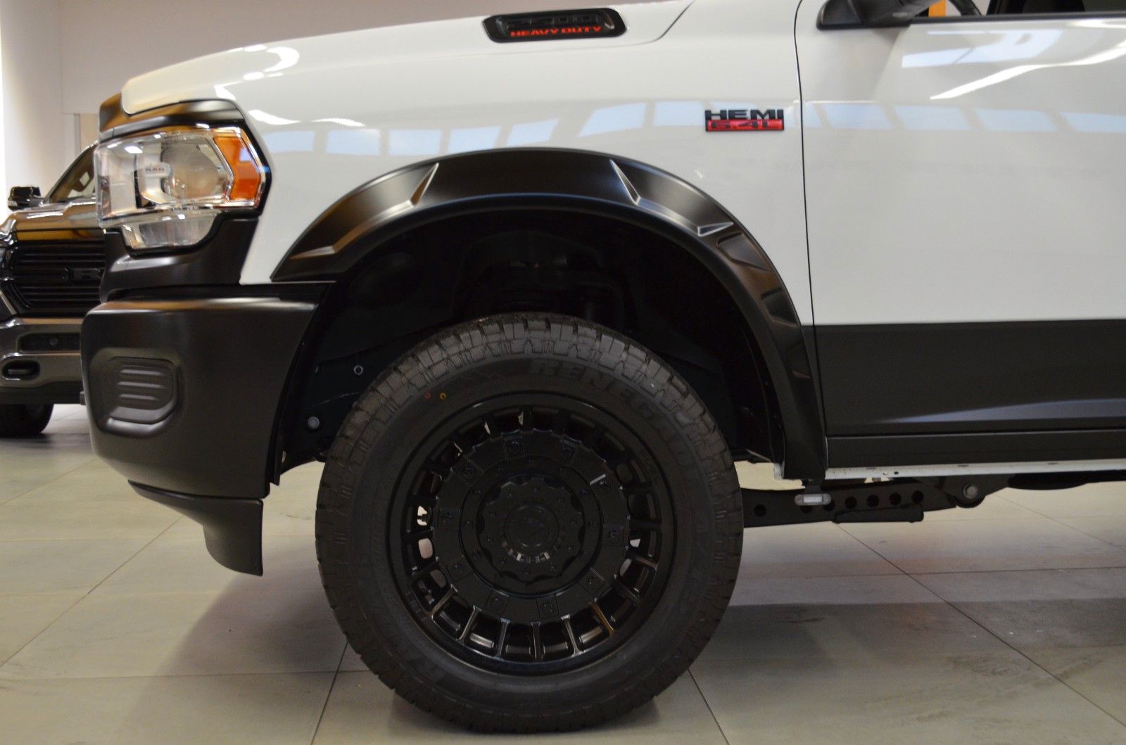 Fahrzeugabbildung Dodge RAM 2500 BLACK LINE CREW CAB 4X4 *Neuwagen*