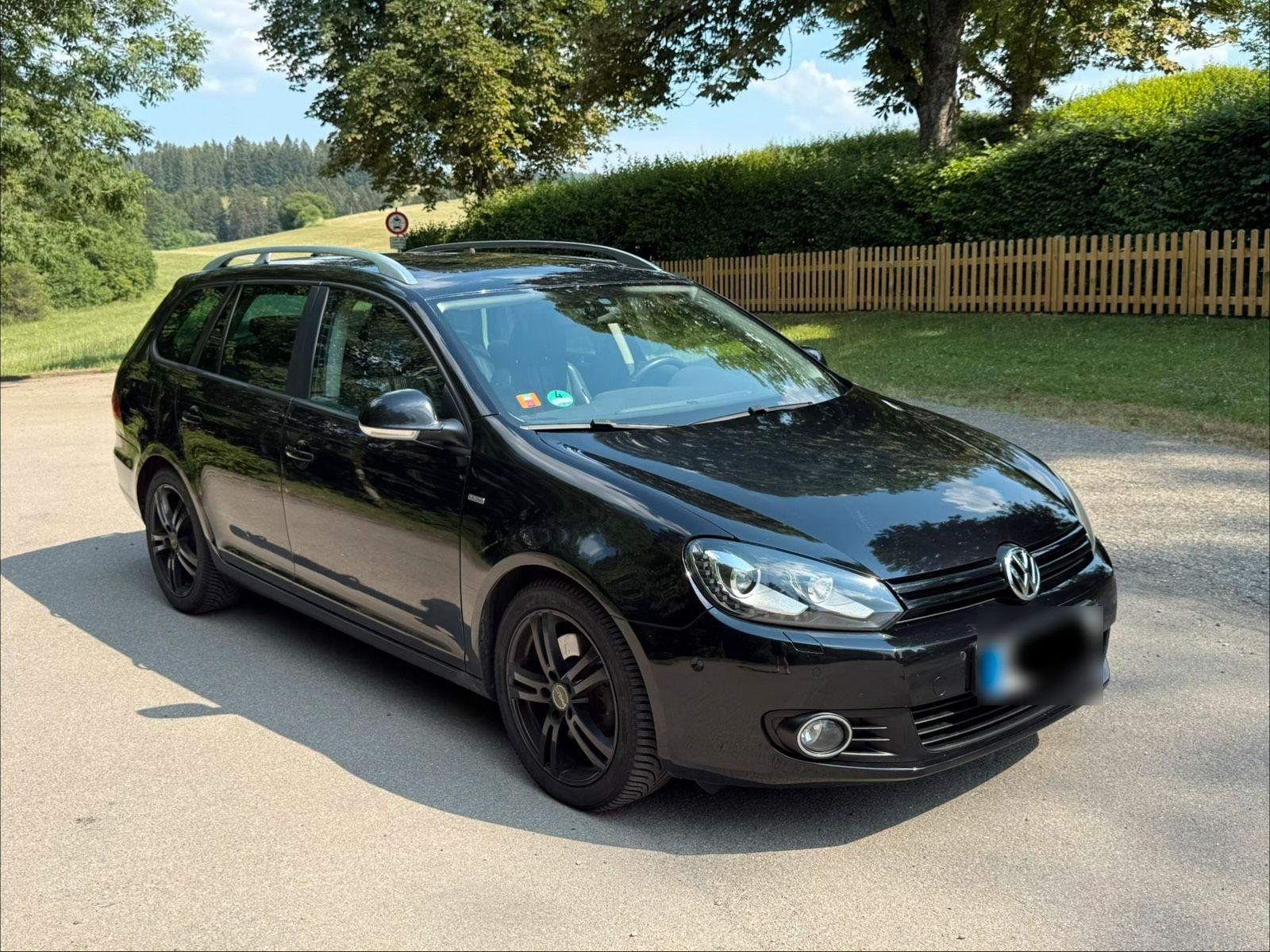 Volkswagen Golf 2013 — interior