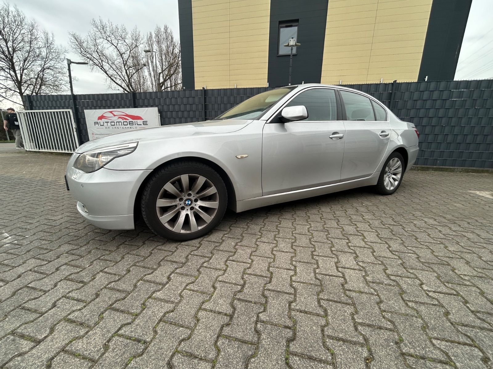 BMW BMW 525 5er E60 525d Automatik