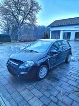 Fiat Punto 1.4 8V Start&Stopp Dynamic Dynamic - Fiat Punto Star mit Benzin-Antrieb