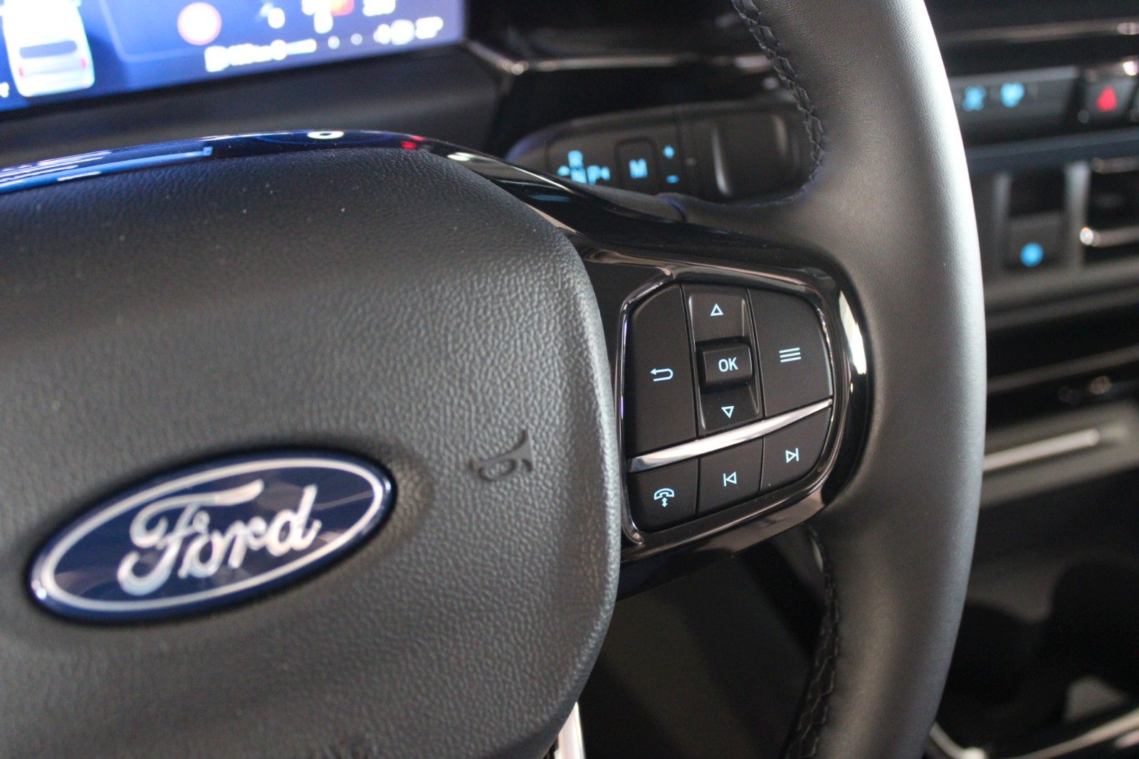 Fahrzeugabbildung Ford NUGGET L2 Active 40 JAHRE EDITION Aufstelldach