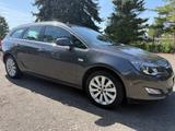 Opel Astra Sports Tourer 1.4 Turbo Xenon LED T Leder - Opel Astra aus 2011: Turbo
