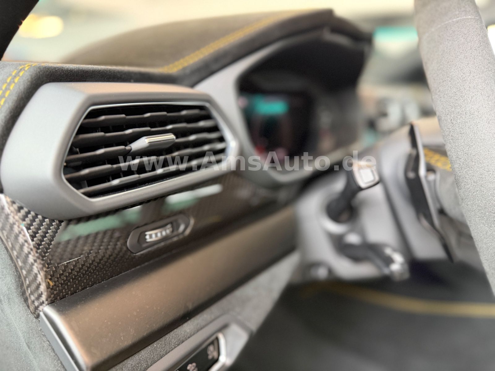 Urus 4.0 V8 Performante Full Carbon Full PPF