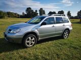 Mitsubishi Outlander 2.0 Invite 4WD Invite - gebrauchte Mitsubishi Outlander aus dem Jahr 2006