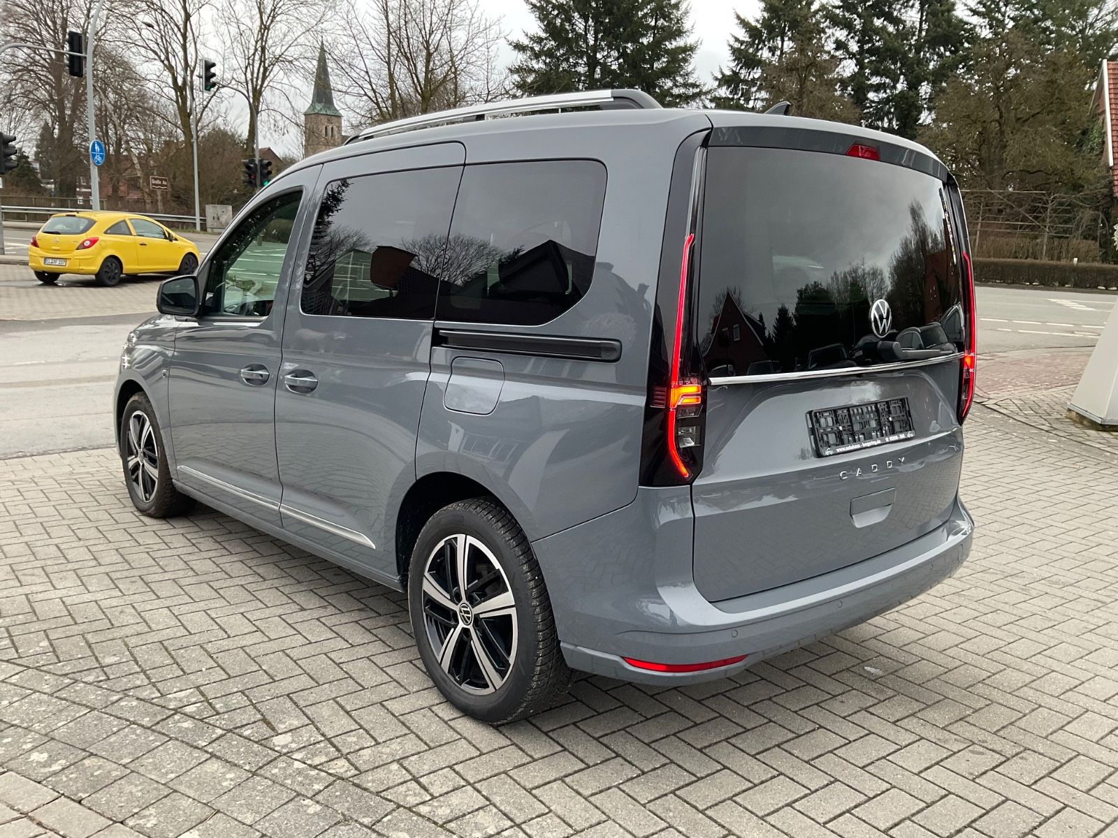 Fahrzeugabbildung Volkswagen Caddy 2.0 TDI DSG,Auto,Style,Navi,ACC,LED