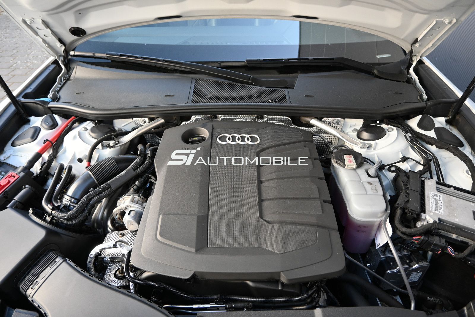 Fahrzeugabbildung Audi A6 40 TDI quattro S-Line Avant °ACC°AHK°STANDHZ°