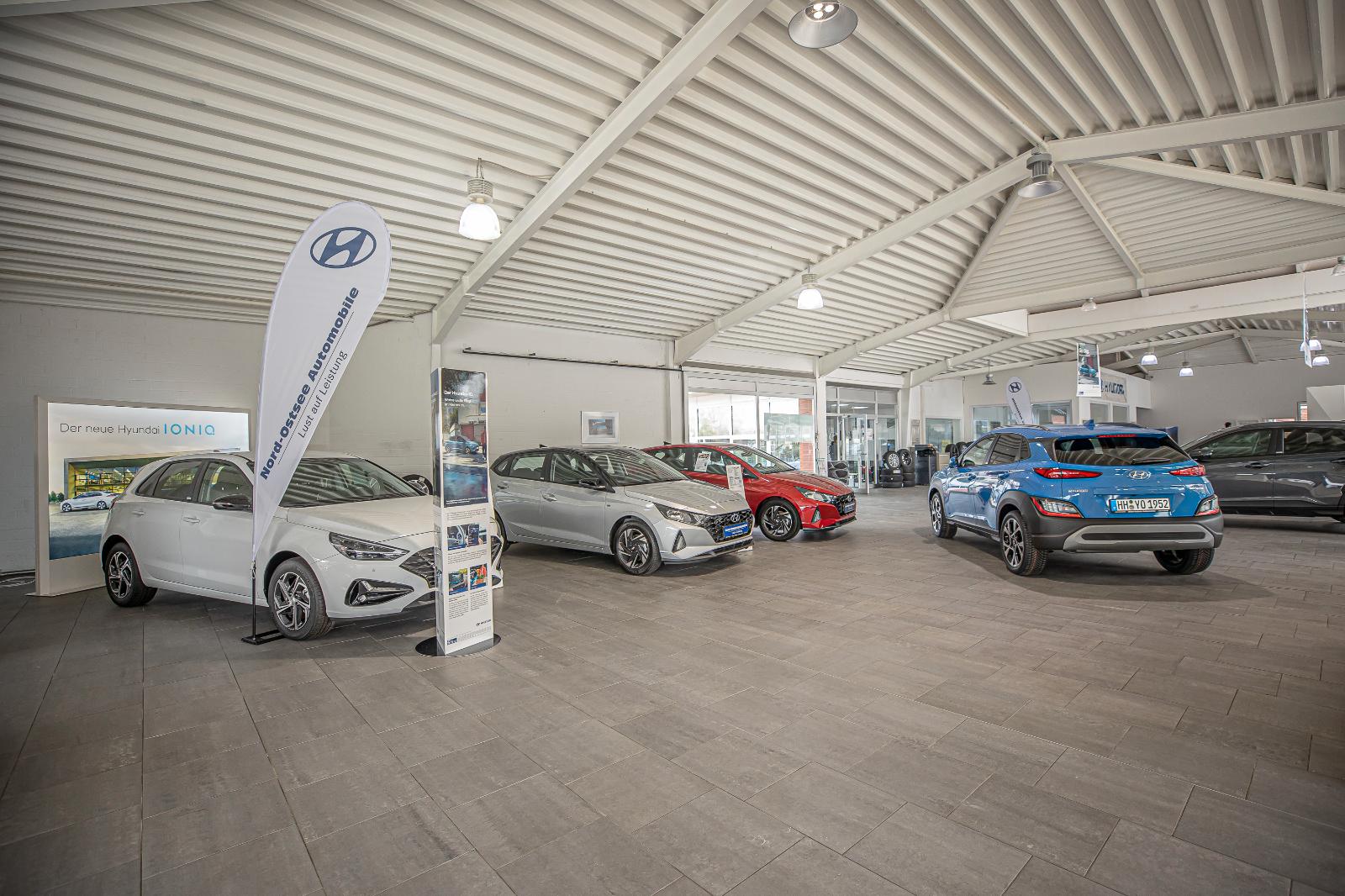 showroom-image-top