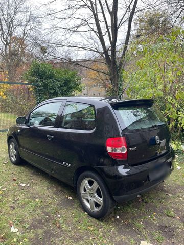 Volkswagen VW FOX 1.2 STYLE //TOP ZUSTAND/ 1.HAND/ AL...