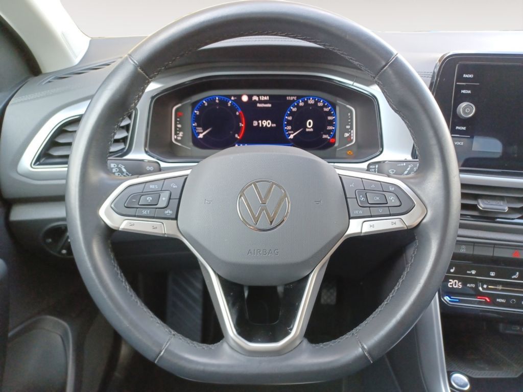 Fahrzeugabbildung Volkswagen T-Roc 1.0 TSI OPF Life Navi, Shzg, ACC uvm.