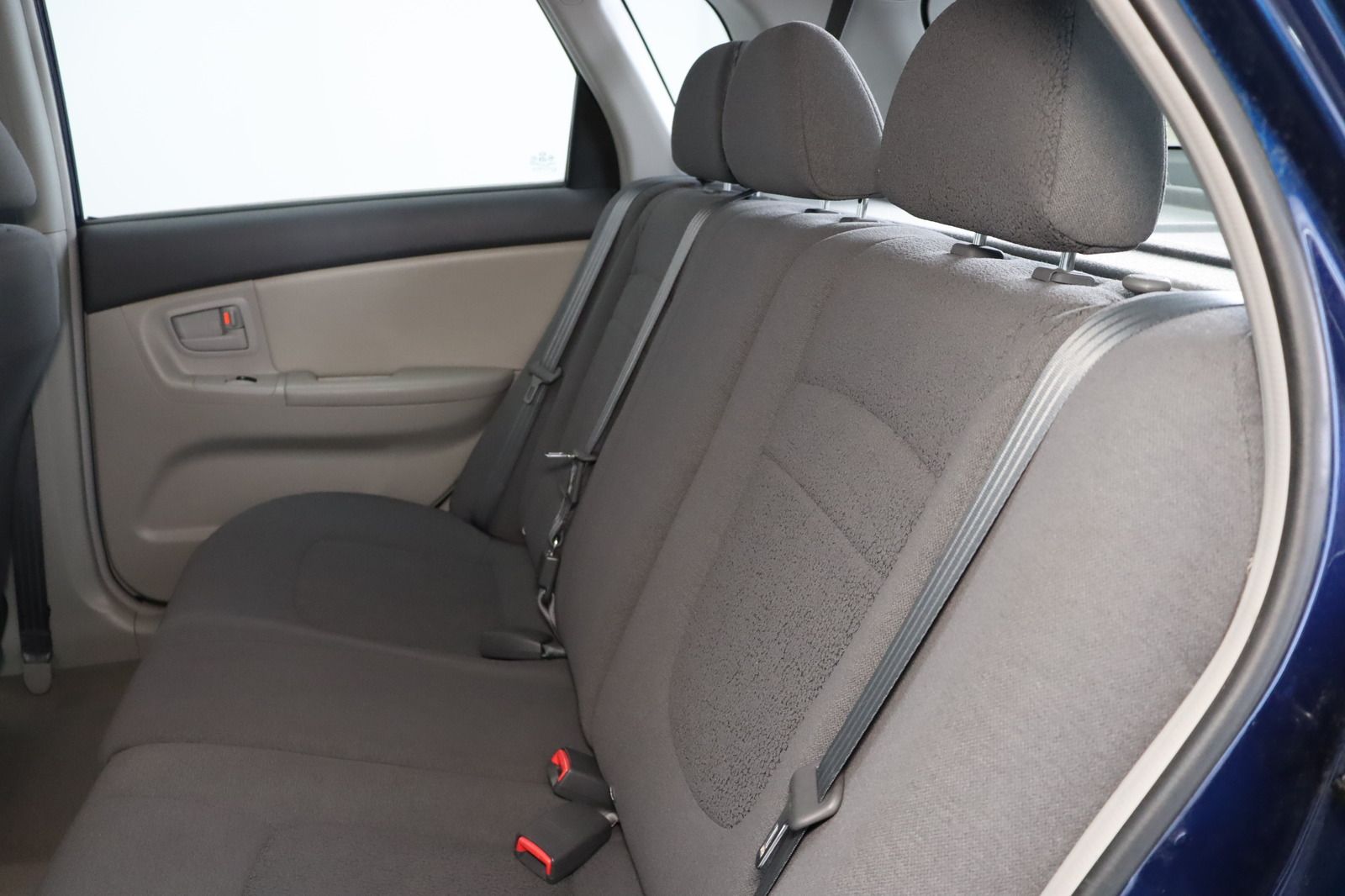 Fahrzeugabbildung Kia Cerato 1.6 LX HU/AU 08.2027 * Klima