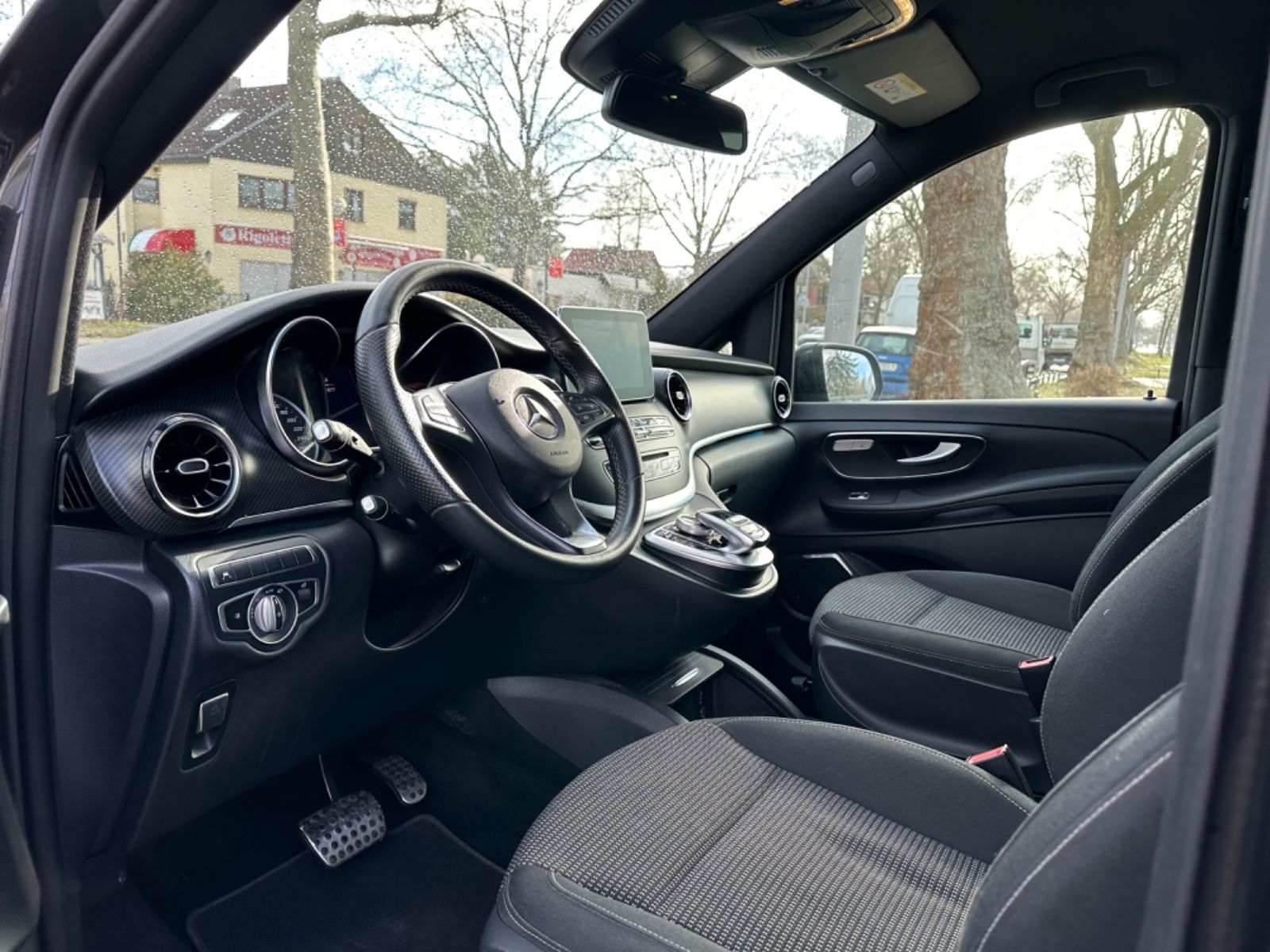 Fahrzeugabbildung Mercedes-Benz V300d Lang Edition19*Burmester*StHz*360°Kam.*AMG