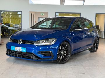 Volkswagen Golf - 1