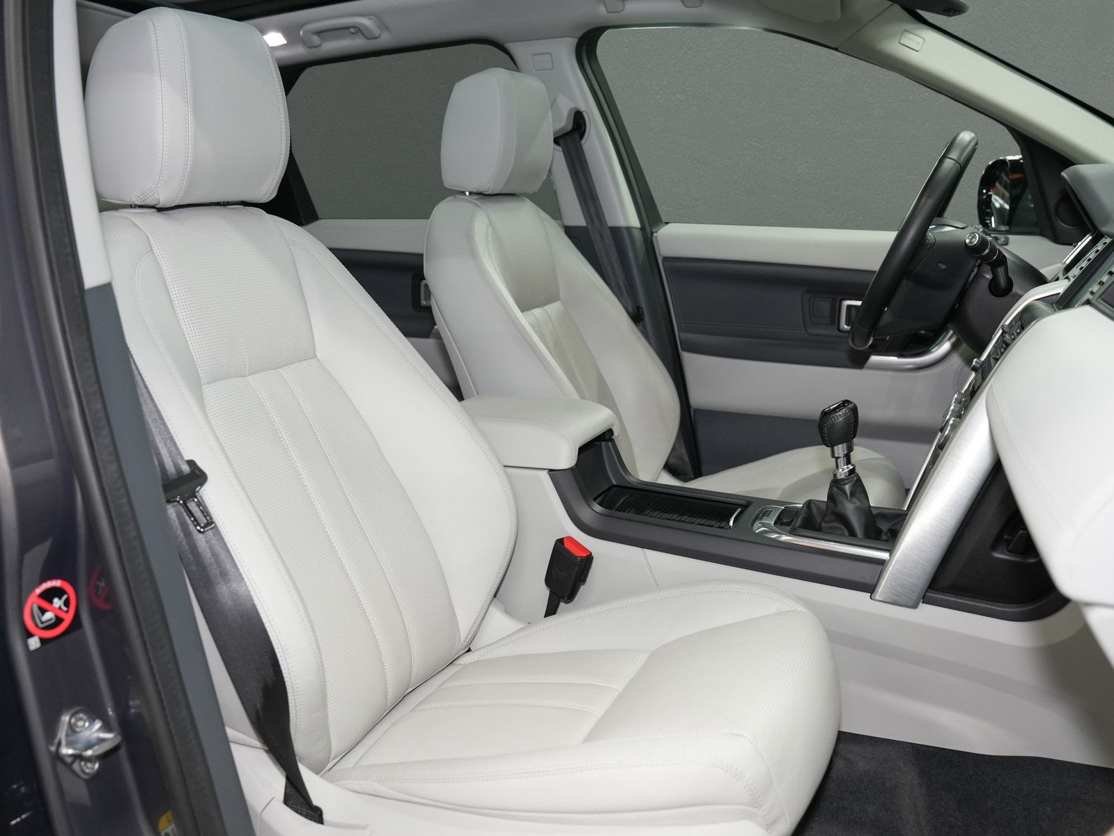 Fahrzeugabbildung Land Rover Discovery Sport HSE AWD - 1.Hand|Mwst.|39 tkm!