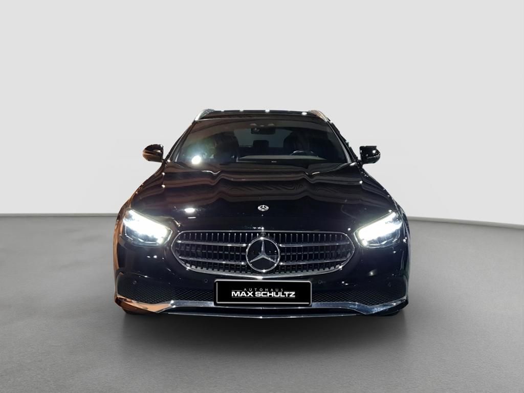 Fahrzeugabbildung Mercedes-Benz E 300 e T-Modell LED*HUD*Nav*MEMORY*Pano*PDC*360