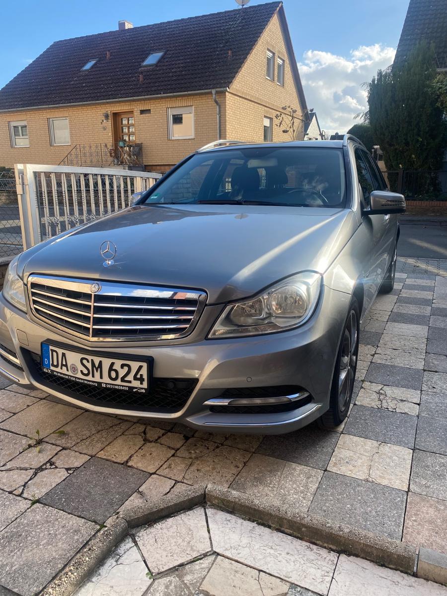Mercedes-Benz C200, 2011
