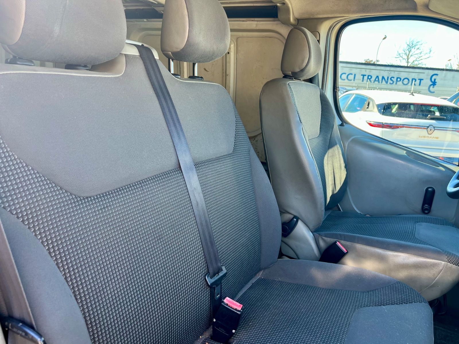 OPEL Vivaro 2.0 L2H1 ALLWETTER RADIO