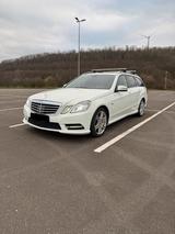 Mercedes-Benz Mercedes E500 T-Model Unfallfrei/V8 - Mercedes-Benz E 500: Kombi