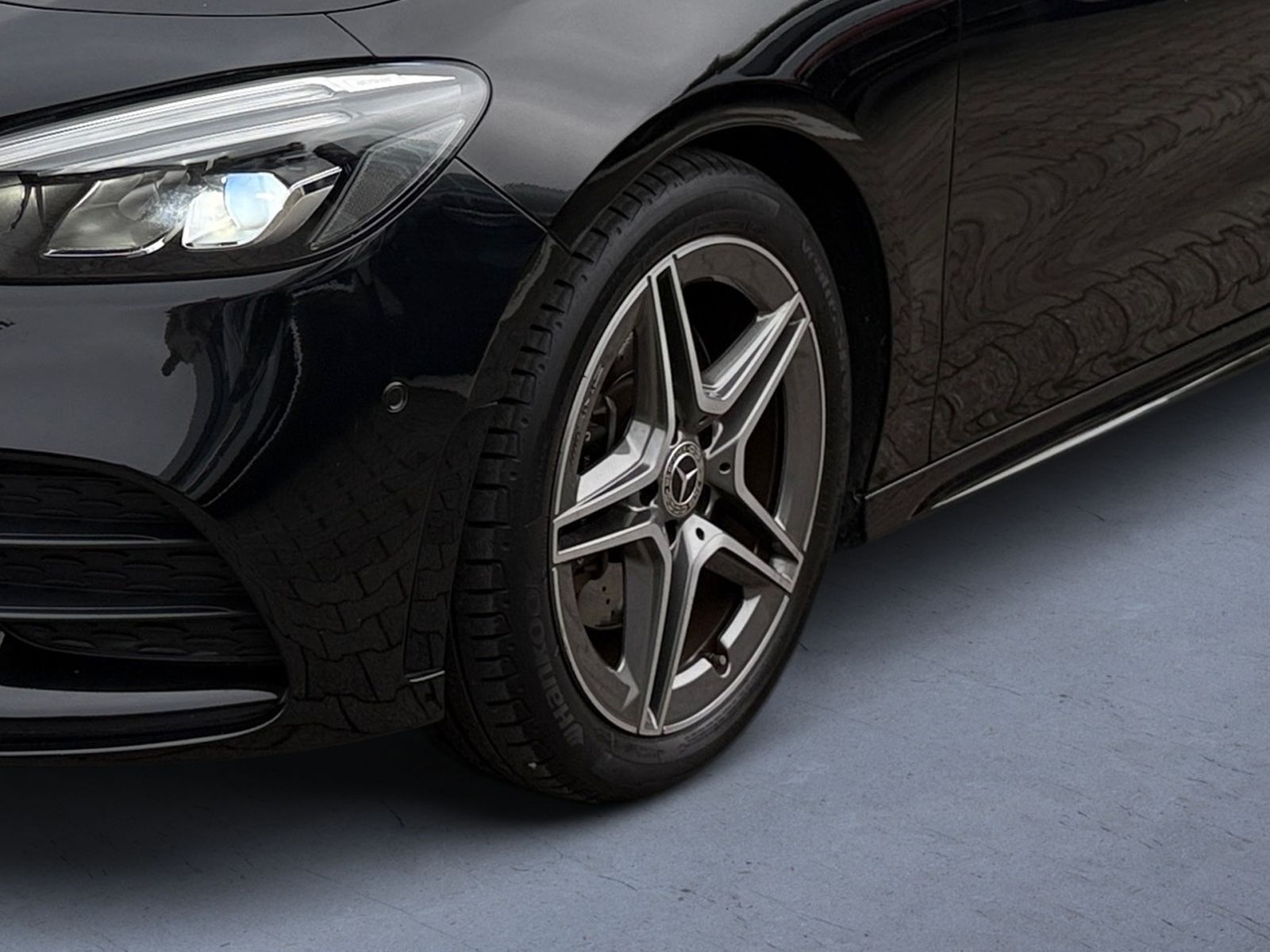 Fahrzeugabbildung Mercedes-Benz B 220 AUTOMATIK *AMG-LINE*BURMESTER* MEMORY*