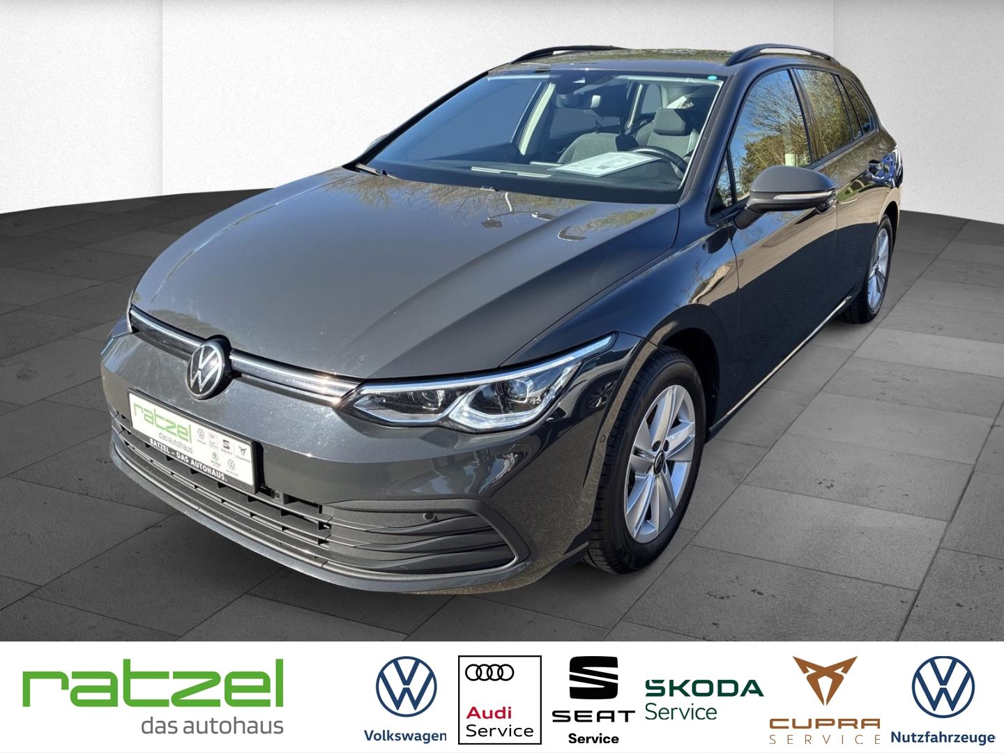 Fahrzeugabbildung Volkswagen Golf Variant Life 1.0 eTSI DSG Navi LED Matrix K