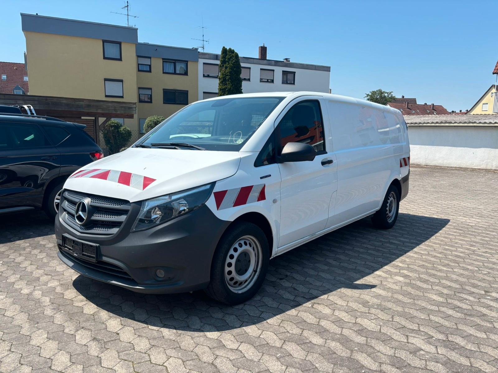 Mercedes-Benz eVito 111 extralang +Sortimo Einbau+RFK+Glas+Nav