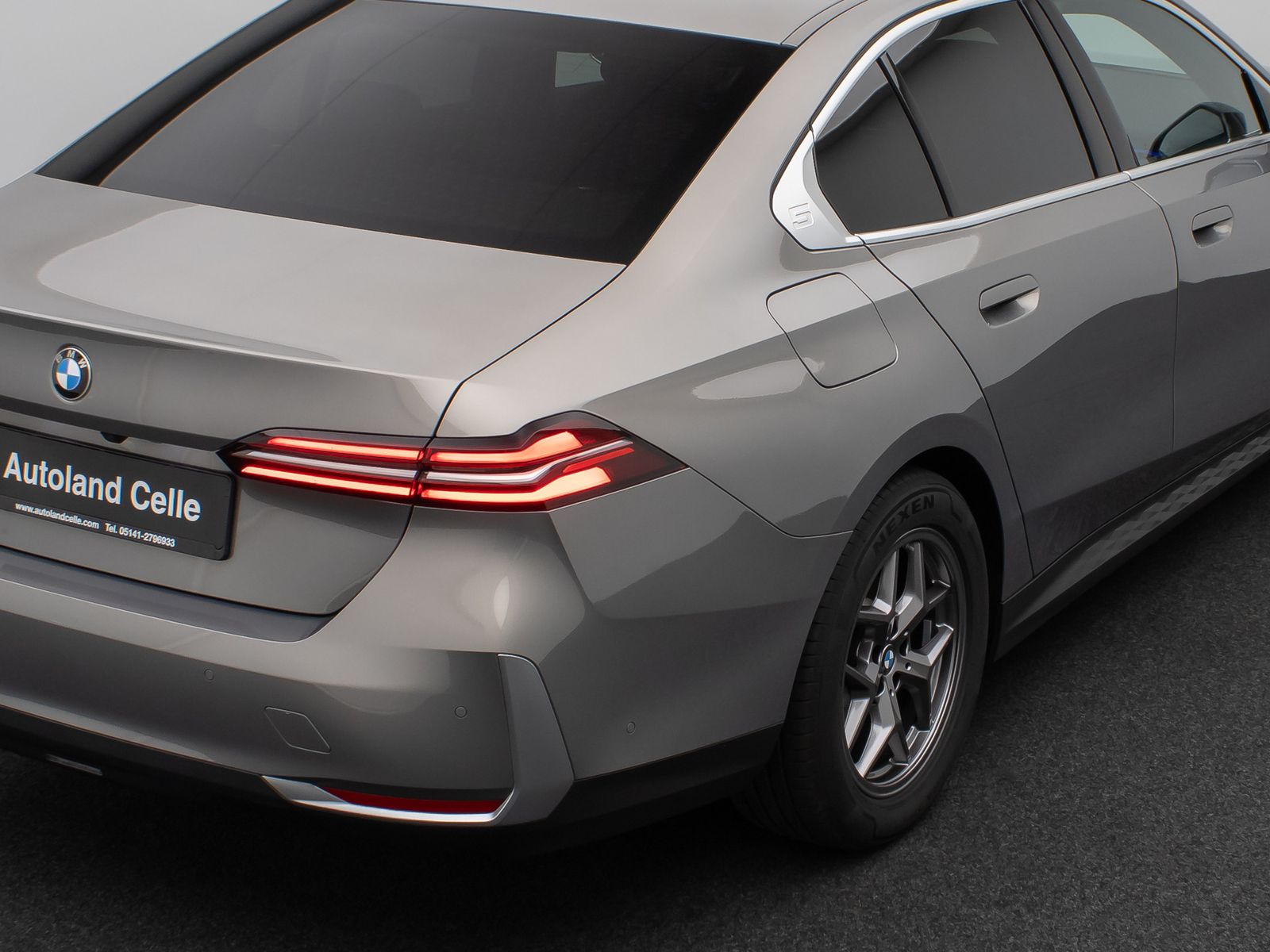 Fahrzeugabbildung BMW 520d Kamera DAB Leder Alarm Sport DigKey 18Zoll