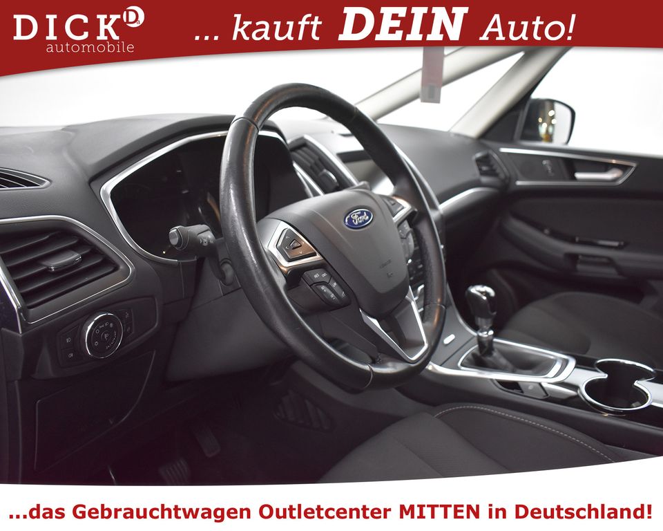 Ford S-Max 2.0d Titan PANO+NAVI+KAM+AHK+SHZ+