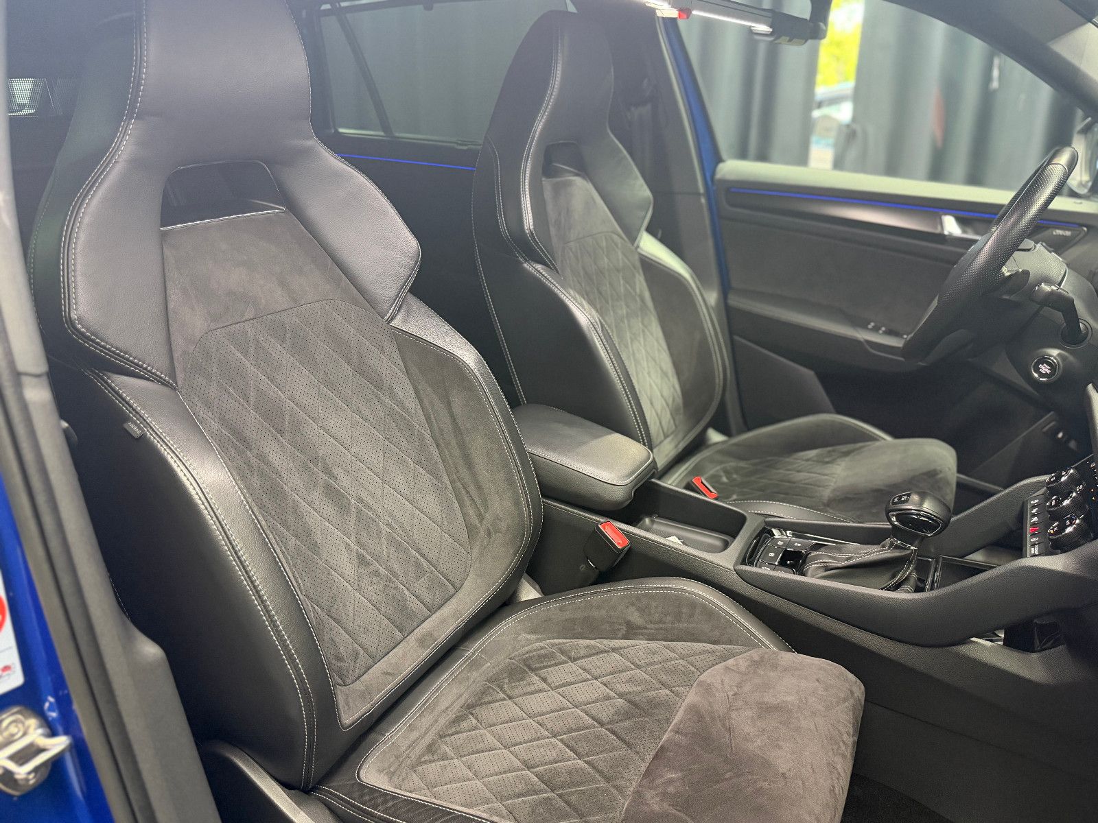 Fahrzeugabbildung SKODA Kodiaq Sportline 4x4|CANTON|360°|AHK