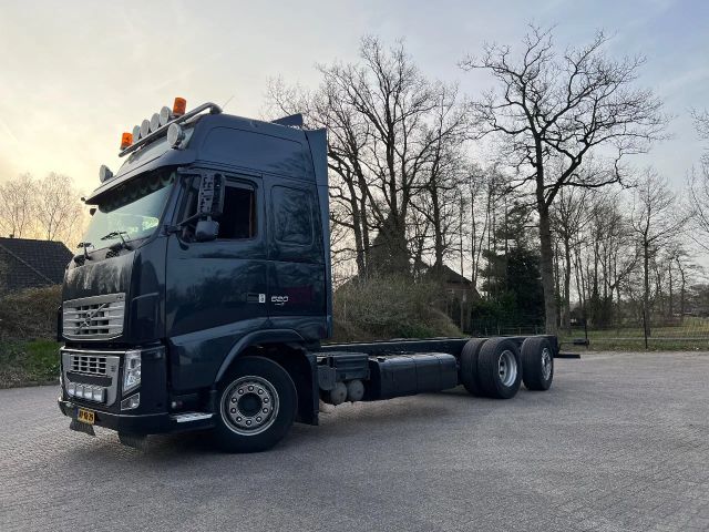 Volvo FH 13.520 Globetrotter XL 6x2/4 NL truck Wheelba