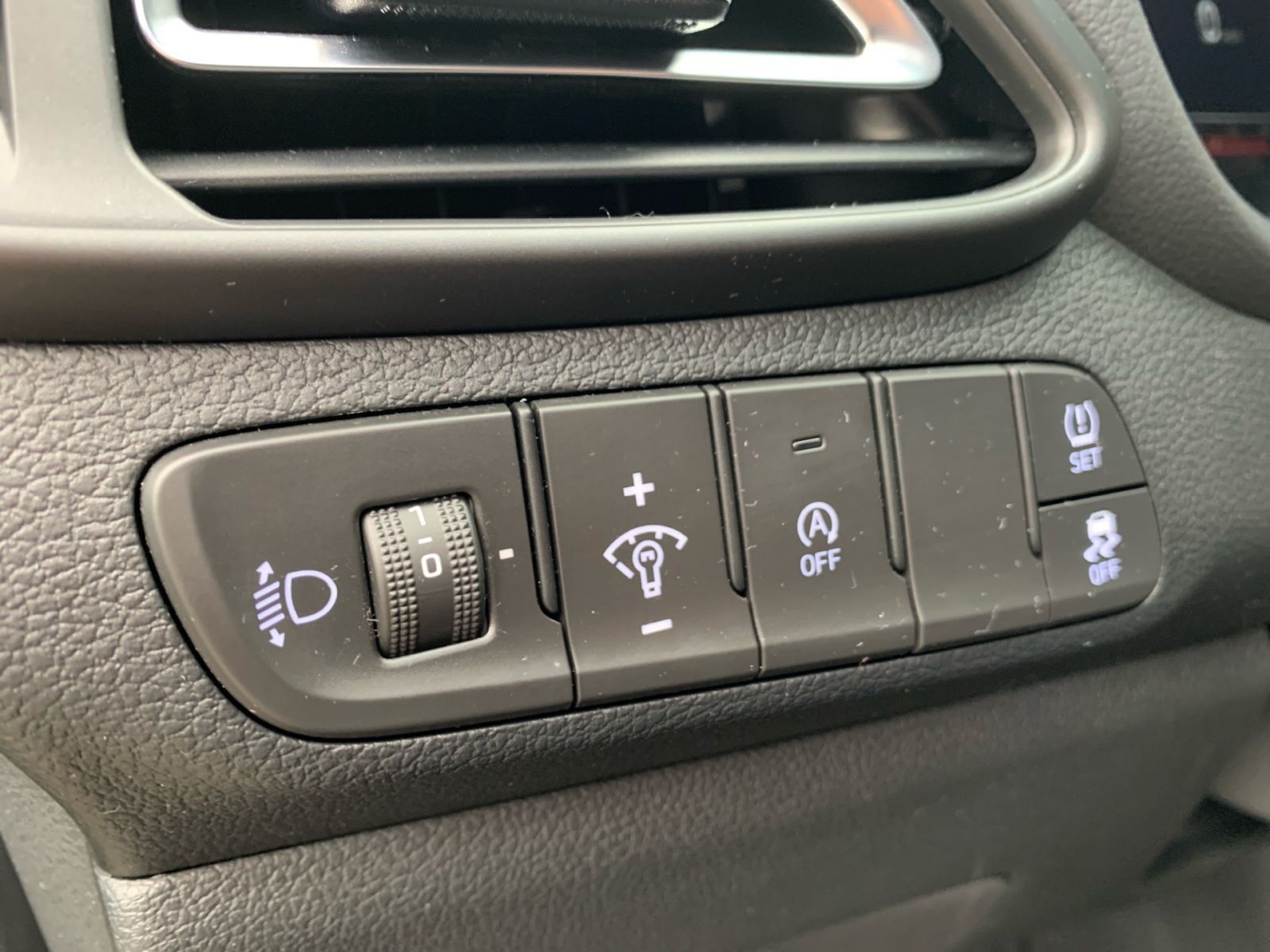 Fahrzeugabbildung Hyundai i30 Kombi 1.0 T-GDI 7-DCT Advantage Navi LED