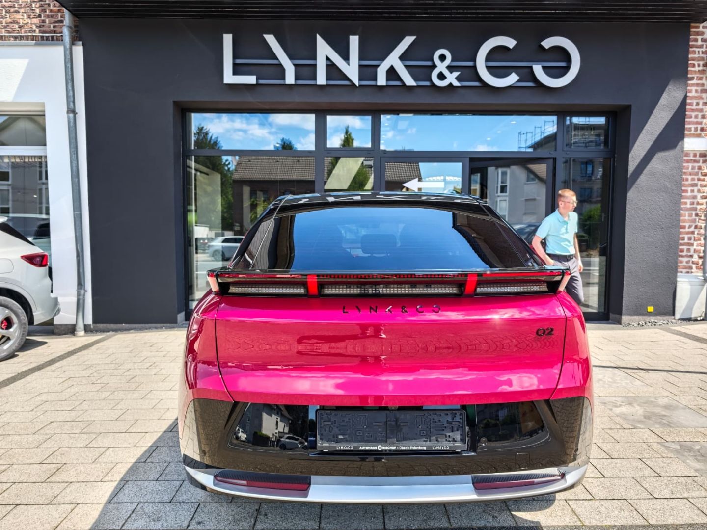 Lynk & Co 02