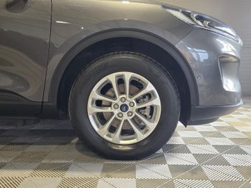 Ford Kuga - 10