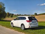 Mitsubishi Outlander 2.4 MIVEC PLUG-IN HYBRID 4WD Top Top - Mitsubishi Outlander von privat