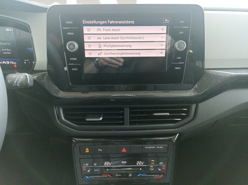 Fahrzeugabbildung Volkswagen T-Cross 1.0 TSI DSG Life SMART-LINK+PDC+KAMERA+W