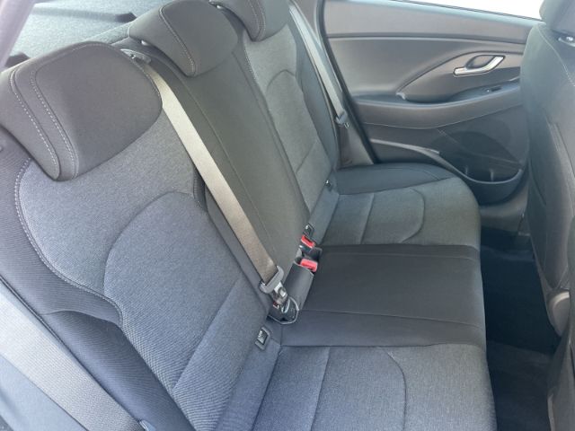 Fahrzeugabbildung Hyundai i30 1.5 T-GDI Mild-Hybrid, Edition 30 Autom. Rüc