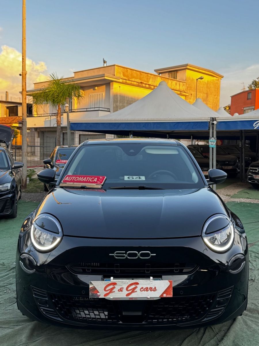 Fiat 600 Hybrid 110 CV DCT MHEV Icon imagem 2