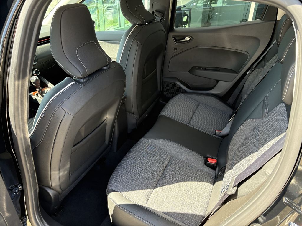 RENAULT Clio - Bild 9