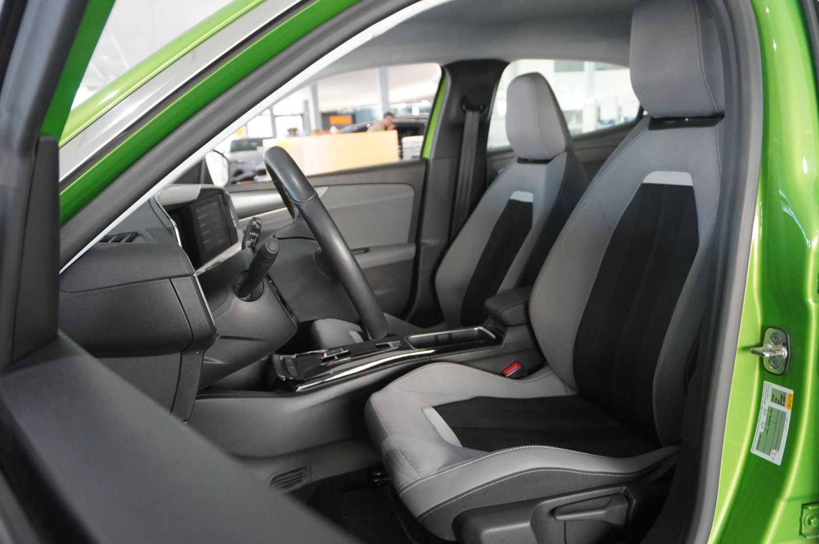 Fahrzeugabbildung Opel Mokka-e ELEGANCE 3-PHASIG NAVI/LED/KAMERA/DAB+