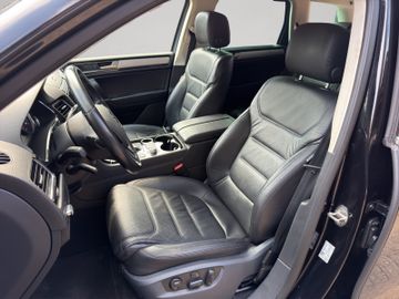 Volkswagen Touareg - 12