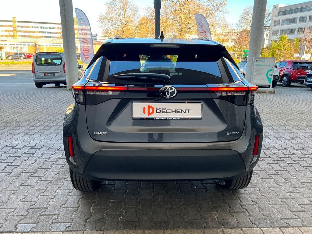 Fahrzeugabbildung Toyota Yaris Cross 1.5 E FWD Teamplayer KlimaA,LED,Navi