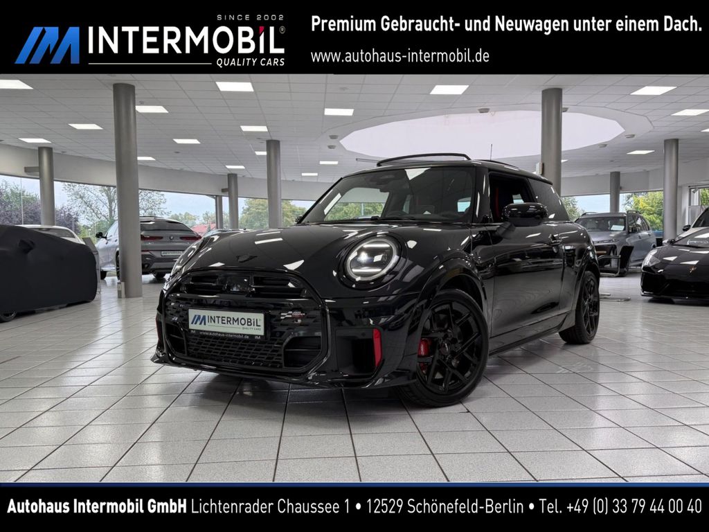 MINI John Cooper Works — hlavná fotografia