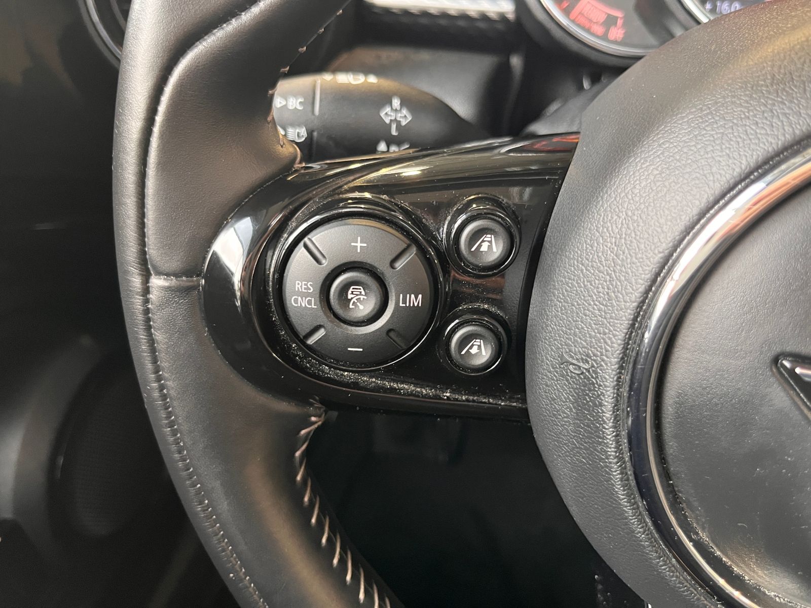 Fahrzeugabbildung MINI Cabrio Cooper S LED NAVI ALU