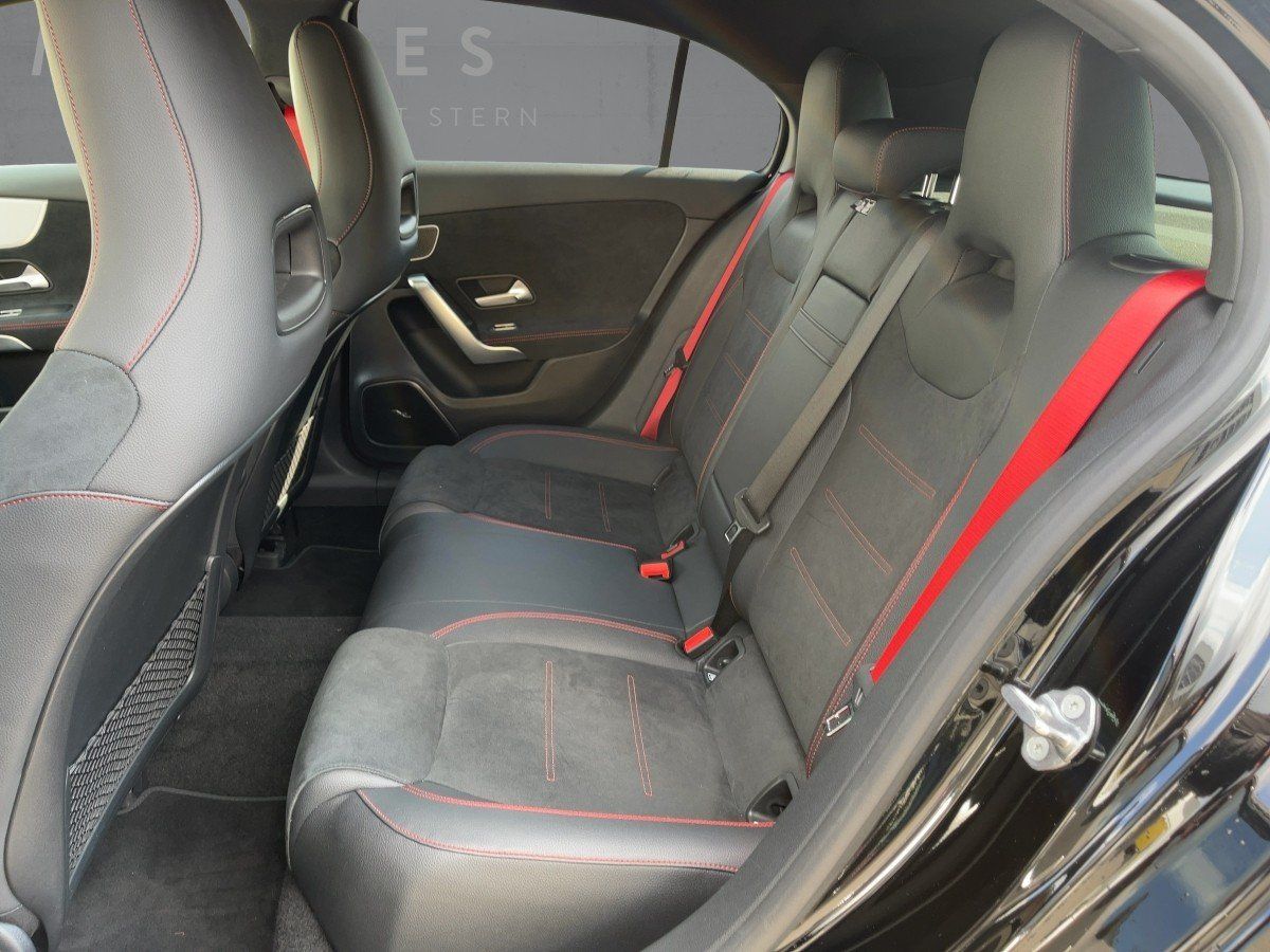 Fahrzeugabbildung Mercedes-Benz A 35 4M AMG/Night/Pano/Kamera/Burm.