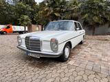 Mercedes-Benz 200 D Strich 8 / W 115 / Oldtimer - Mercedes-Benz Strich 8 mit Diesel-Antrieb