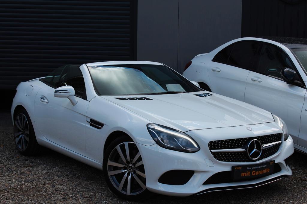 Mercedes-Benz SLC 300